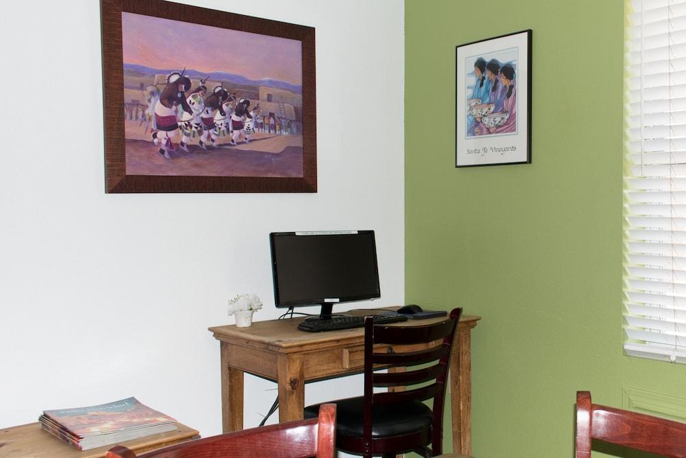 The Santa Fe Suites Buitenkant foto